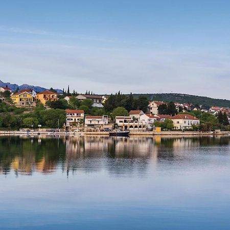 Beautiful Apartment In Maslenica With Kitchen Eksteriør billede