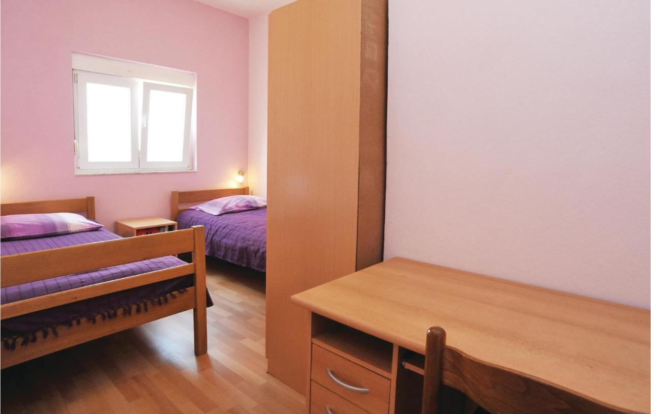 Beautiful Apartment In Maslenica With Kitchen Eksteriør billede