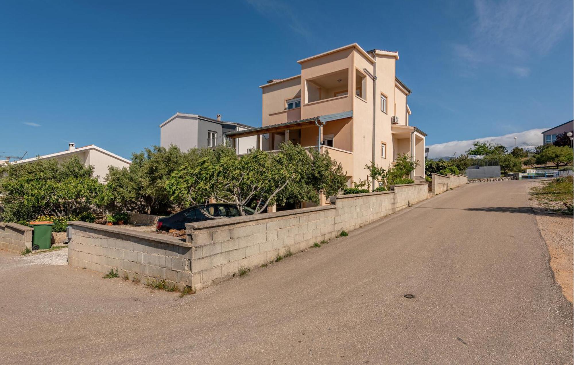 Beautiful Apartment In Maslenica With Kitchen Eksteriør billede