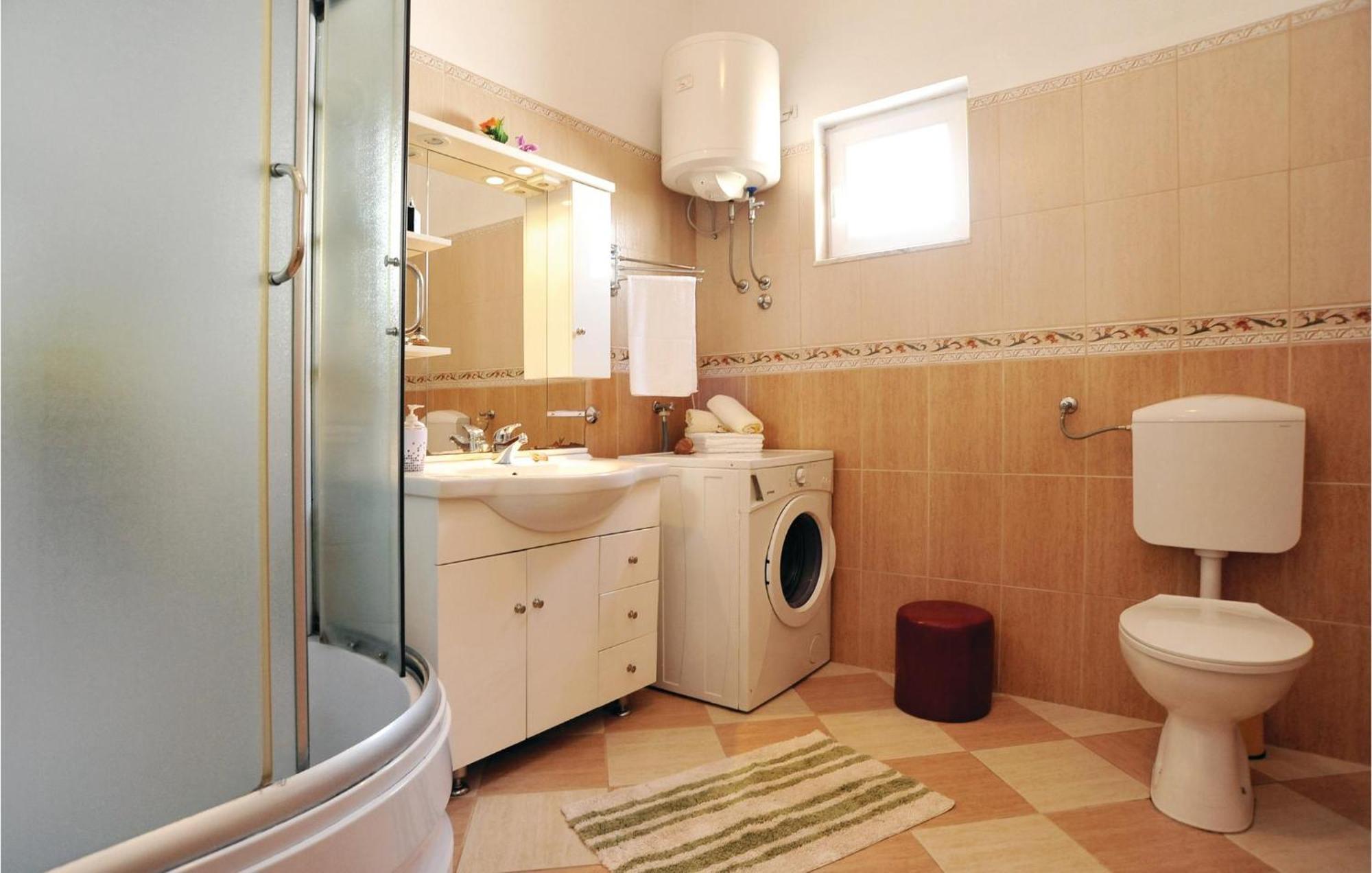 Beautiful Apartment In Maslenica With Kitchen Eksteriør billede